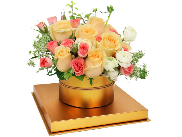 Christmas Gift Hamper - Christmas Elegant Champagne Roses Flower Box A24 - XH1215A6 Photo